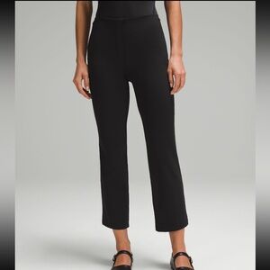 Lululemon Smooth Fit High Rise Cropped Pull on Pant 12 in Black